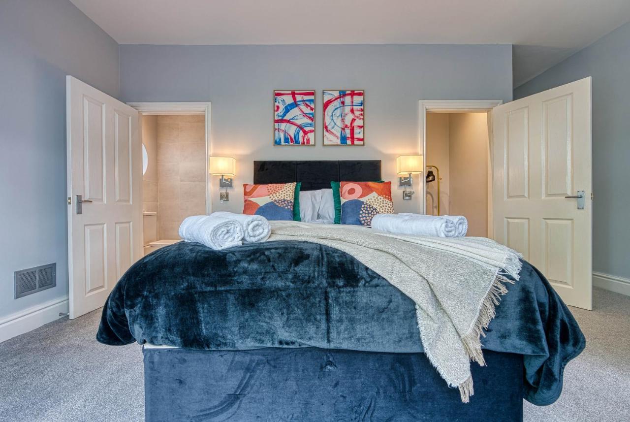 Spacious Nottingham Abode - Sleeps 16 Exteriör bild