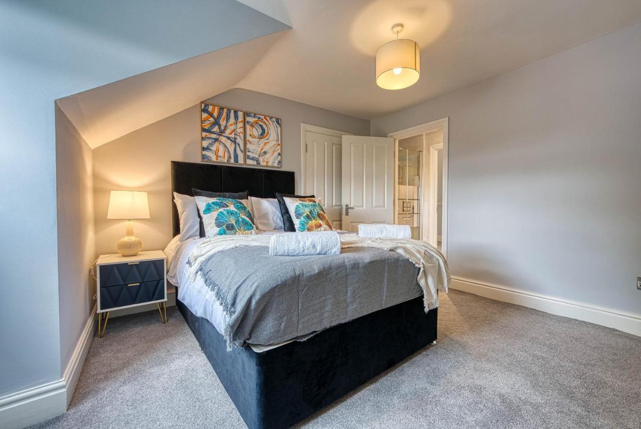 Spacious Nottingham Abode - Sleeps 16 Exteriör bild