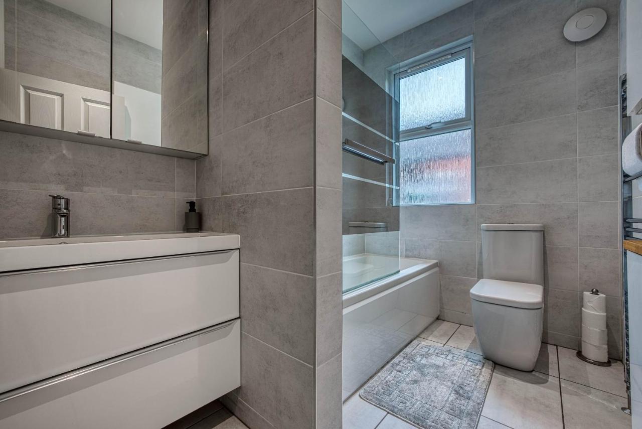 Spacious Nottingham Abode - Sleeps 16 Exteriör bild