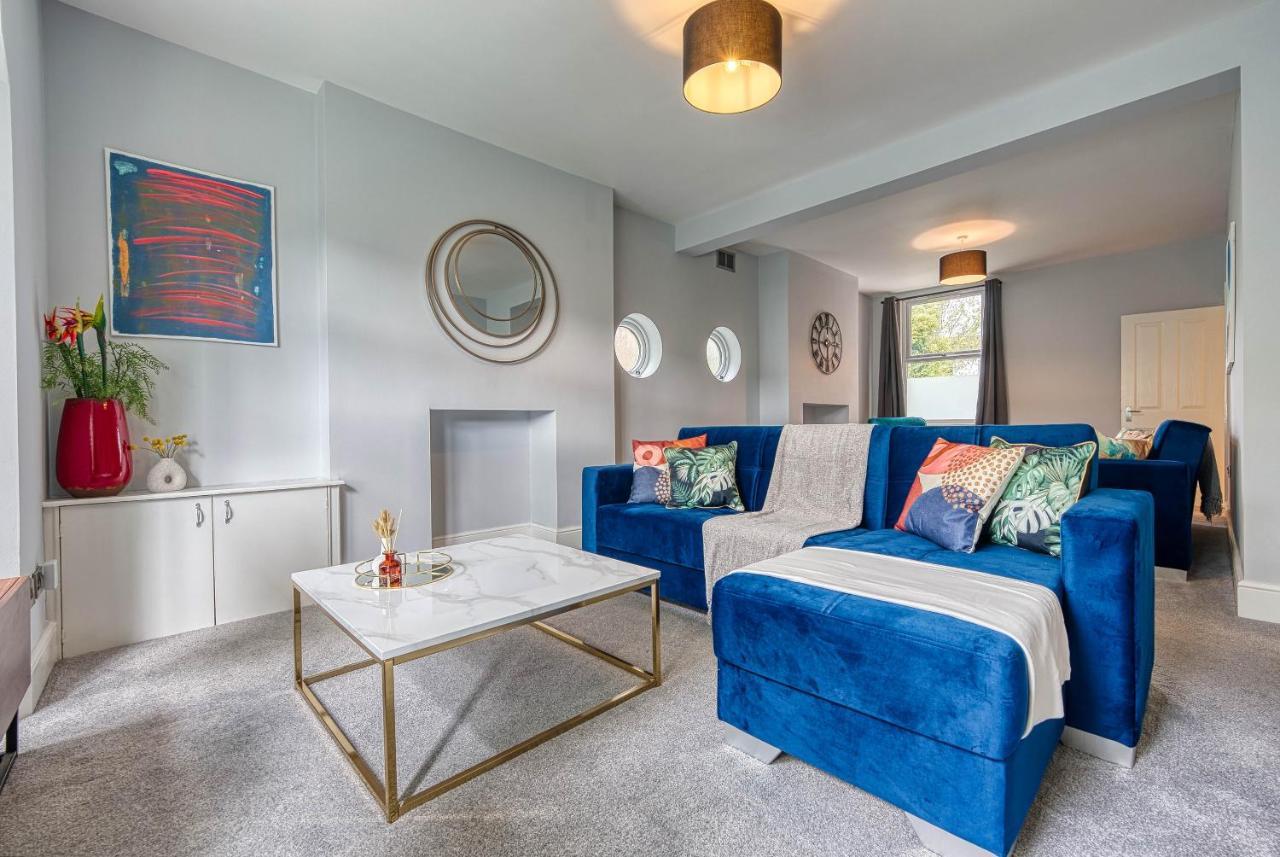 Spacious Nottingham Abode - Sleeps 16 Exteriör bild