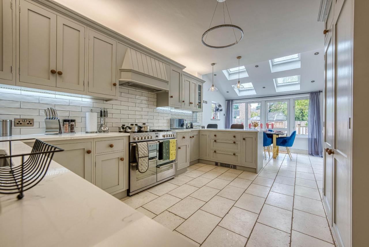 Spacious Nottingham Abode - Sleeps 16 Exteriör bild